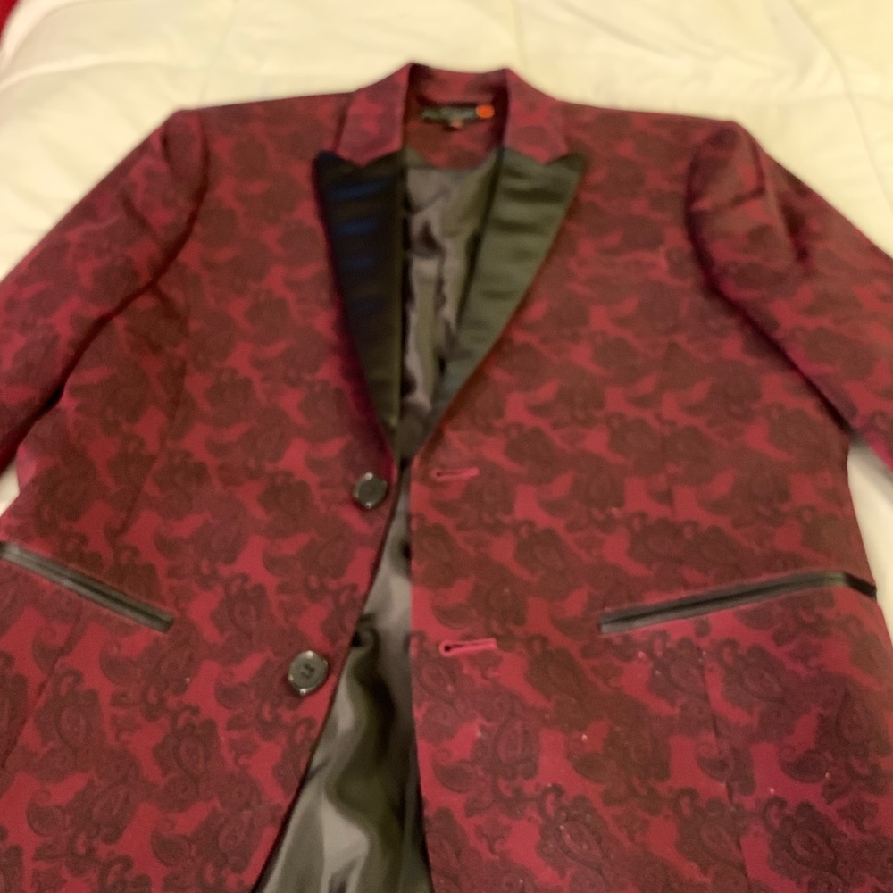 Burgundy graphic blazer